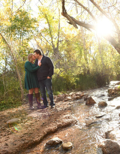 engagement photos kissing