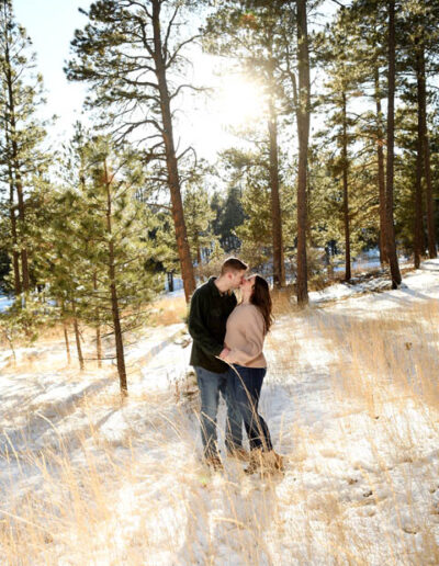 engagement photos kissing