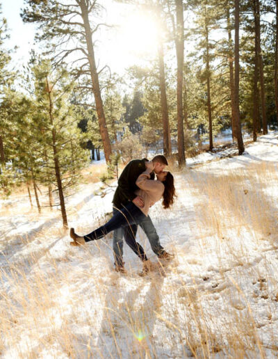 engagement photos kissing